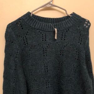 Gap sweater